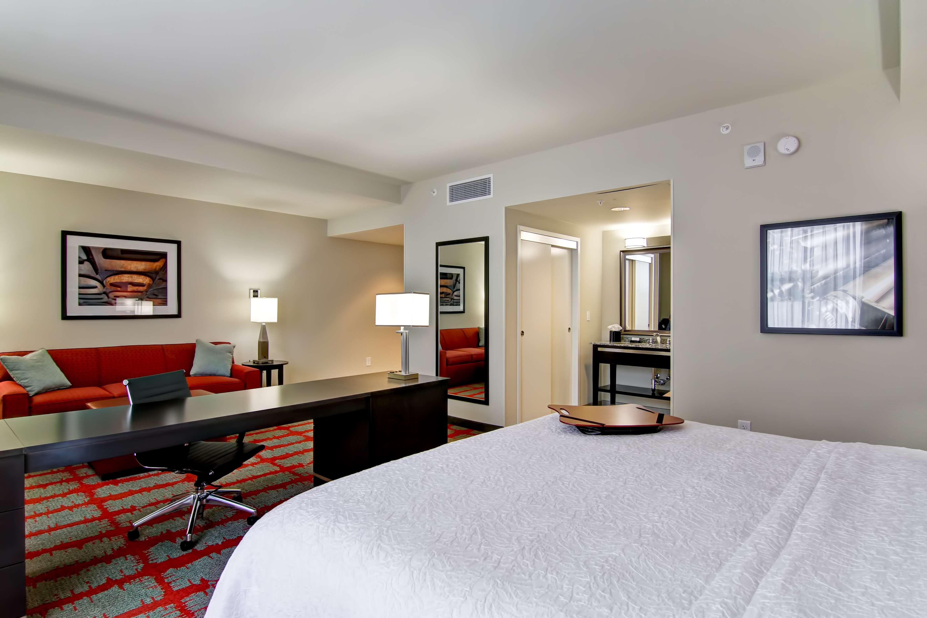 Hampton Inn And Suites Cincinnati - Downtown Εξωτερικό φωτογραφία