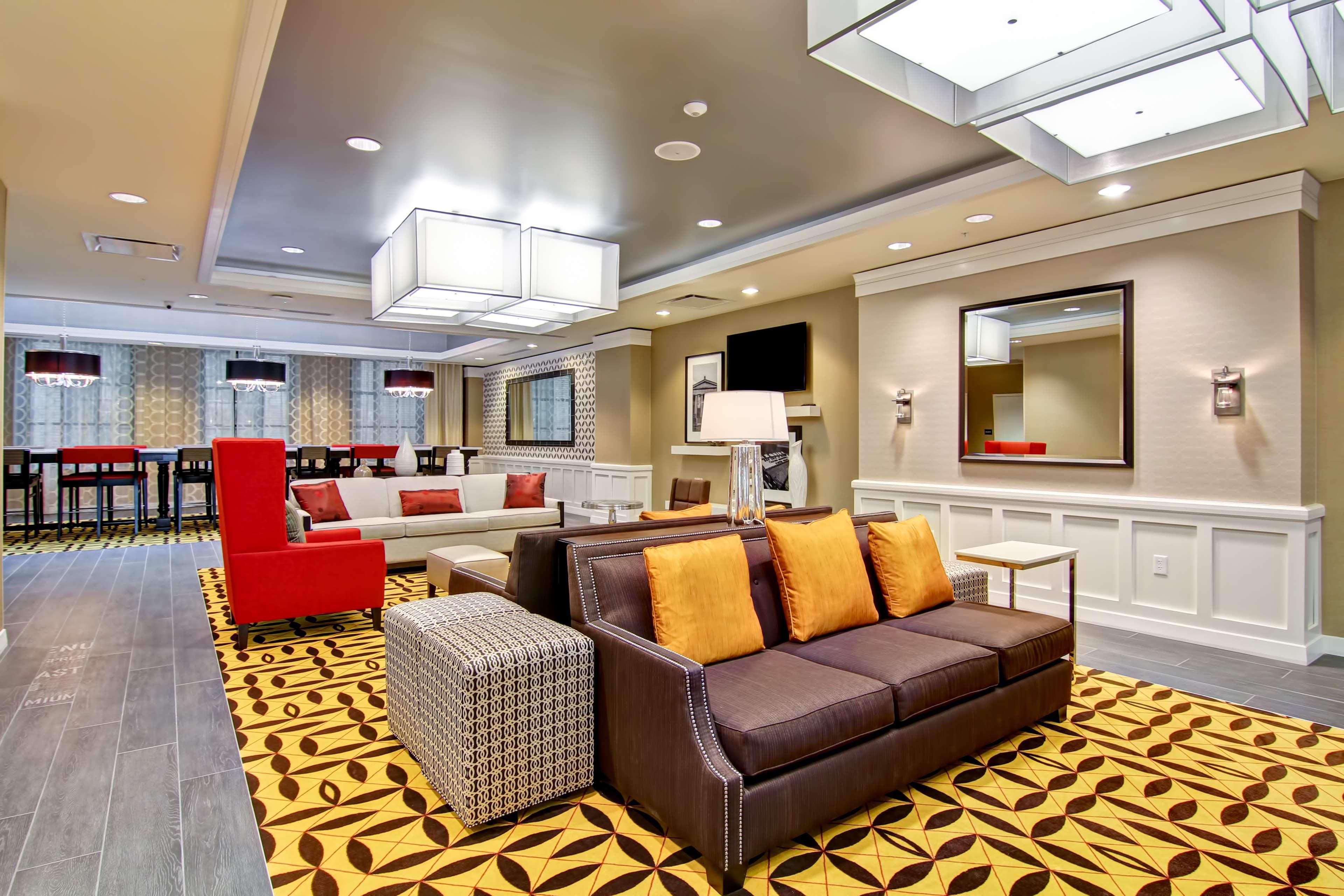 Hampton Inn And Suites Cincinnati - Downtown Εξωτερικό φωτογραφία