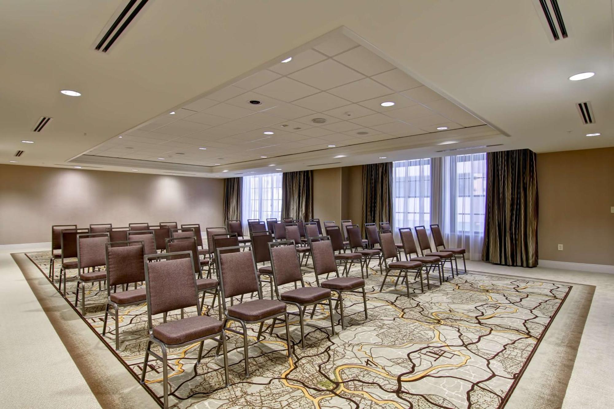Hampton Inn And Suites Cincinnati - Downtown Εξωτερικό φωτογραφία