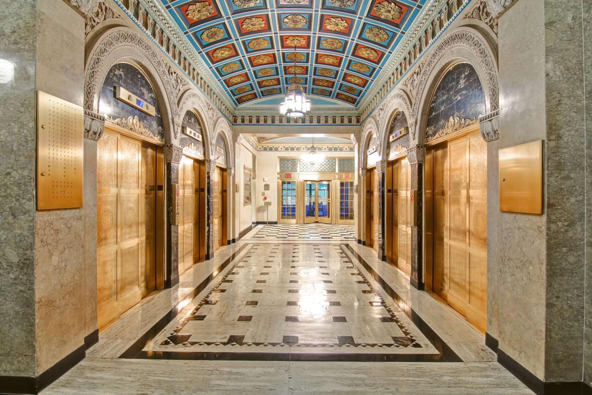 Hampton Inn And Suites Cincinnati - Downtown Εξωτερικό φωτογραφία